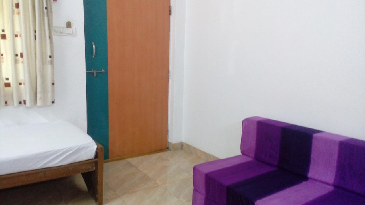 Hotel Rajdhani Lonavala Exterior photo