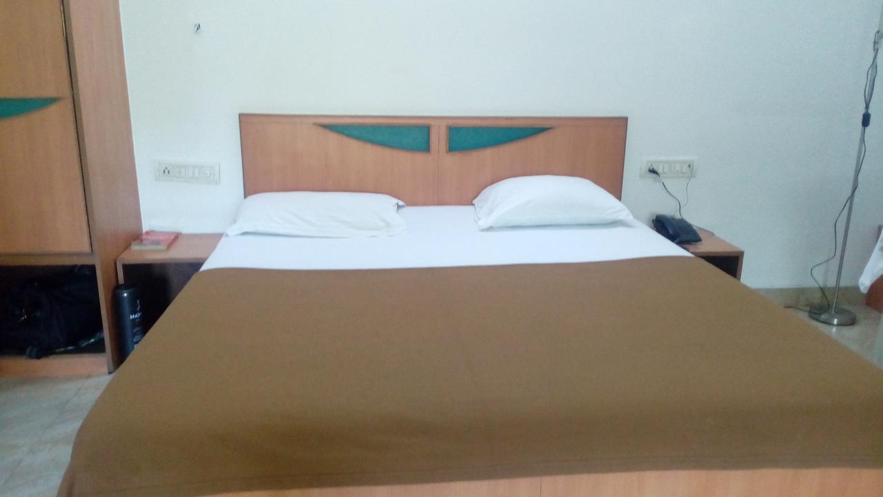 Hotel Rajdhani Lonavala Exterior photo